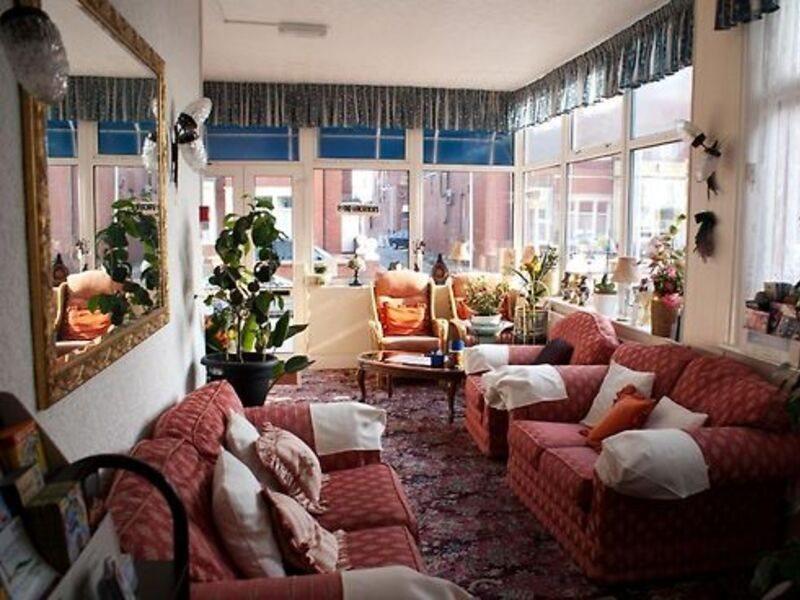 The Highfield Private Hotel Blackpool Exteriör bild