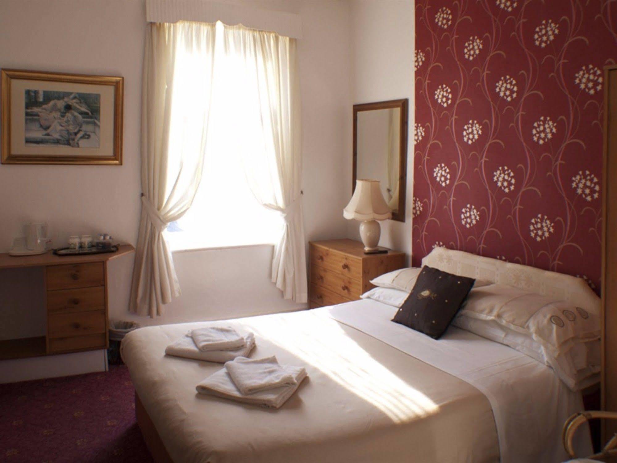 The Highfield Private Hotel Blackpool Exteriör bild