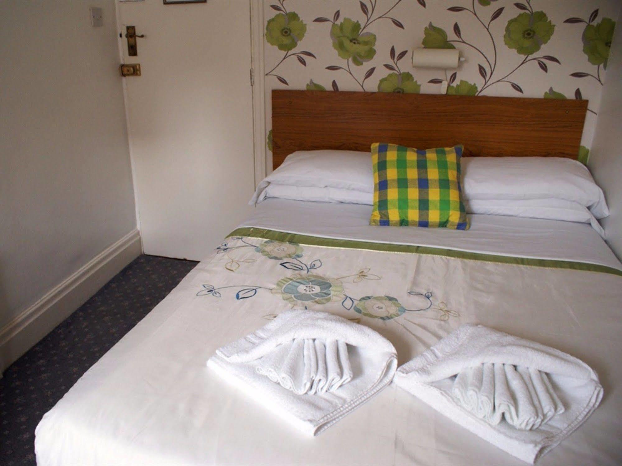 The Highfield Private Hotel Blackpool Exteriör bild